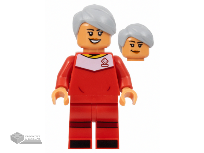 idea143 – Voetbalster, Vrouw, Rood Uniform, Nougatkleurige Huid, Lichtblauwgrijs Haar